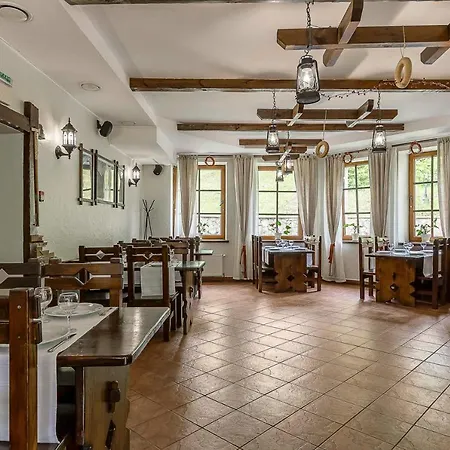 Zahar Berkut Hotel 3*