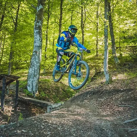 Hotel Zahar Berkut 3*